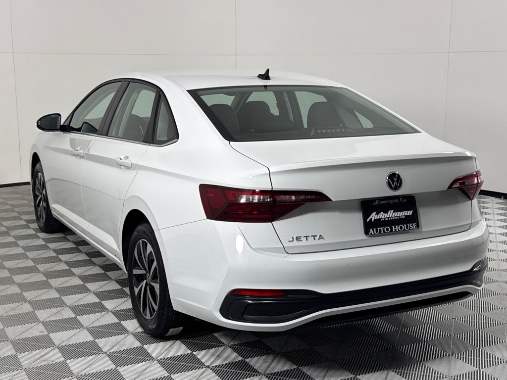 2024 Volkswagen Jetta Image 7