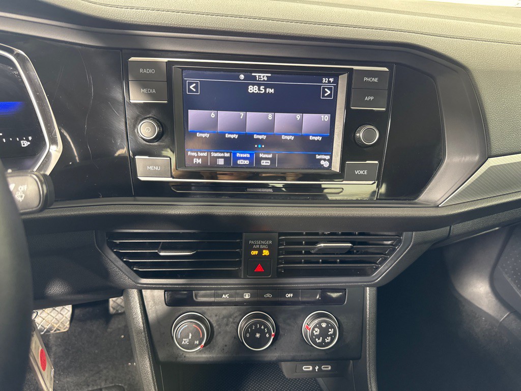 2024 Volkswagen Jetta Image 14