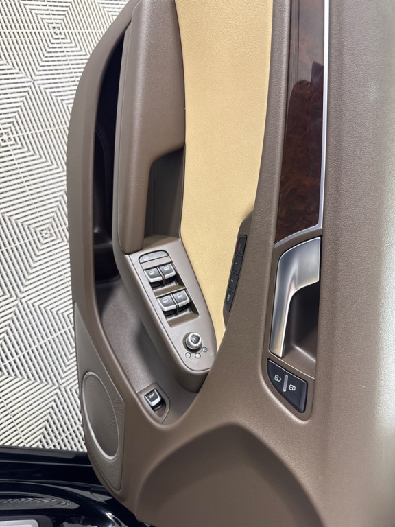 2016 Audi A4 Image 9