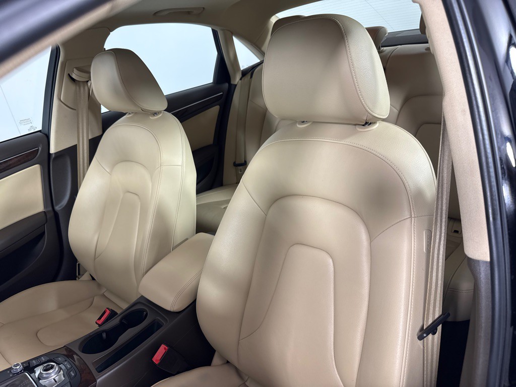 2016 Audi A4 Image 10