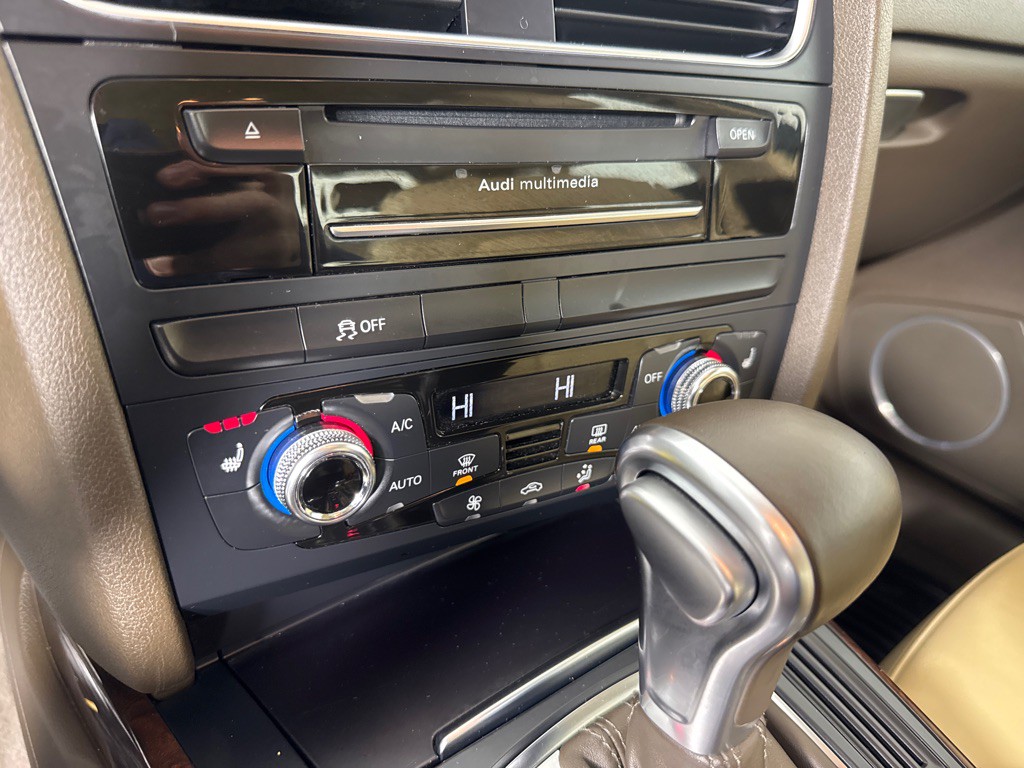 2016 Audi A4 Image 16