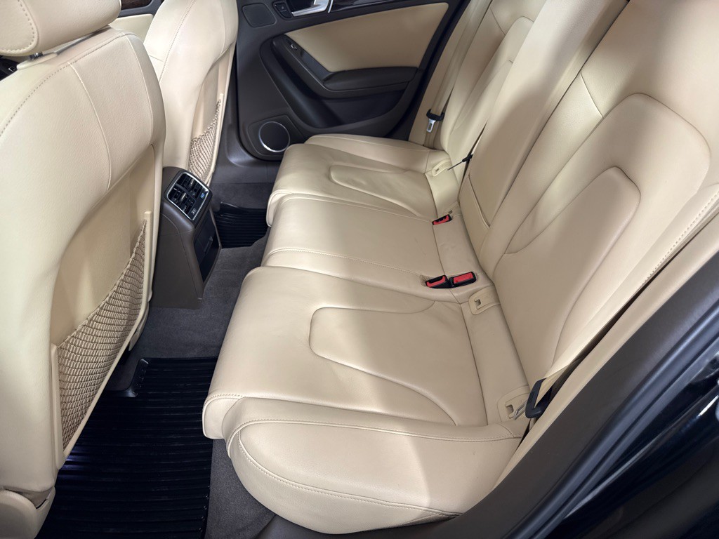 2016 Audi A4 Image 18