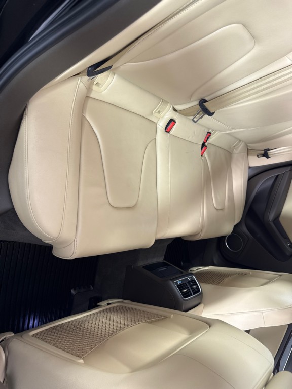 2016 Audi A4 Image 20