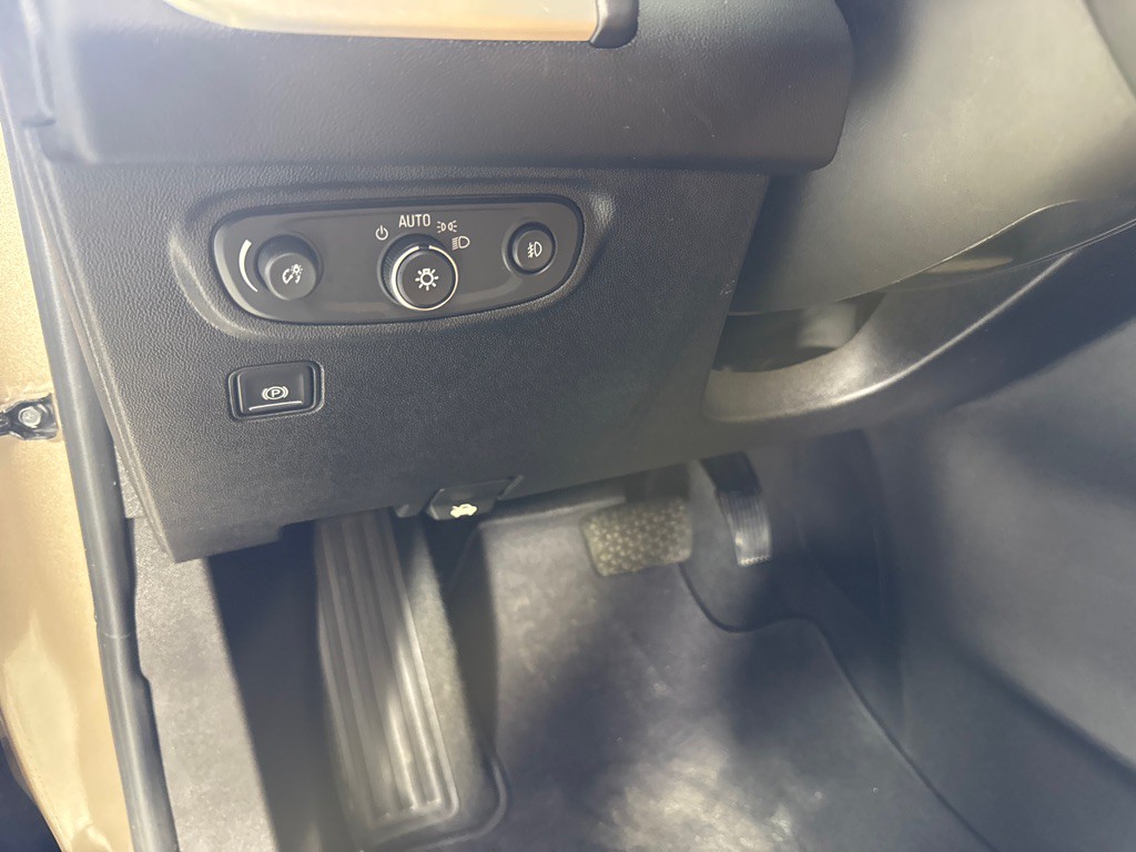 2018 GMC Terrain Image 16