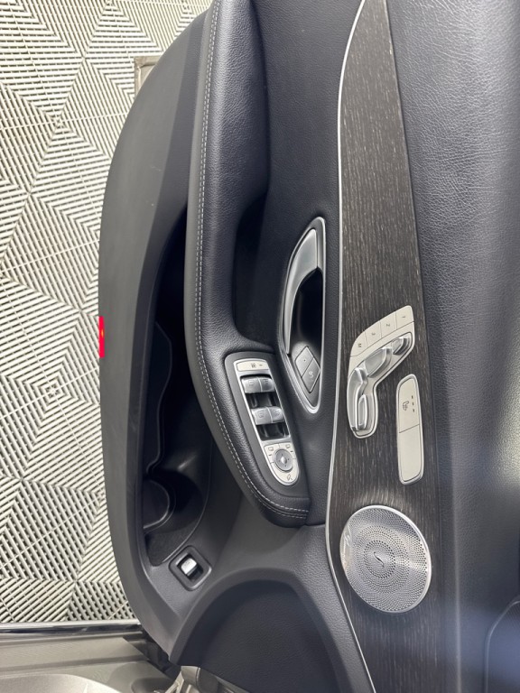 2019 Mercedes-Benz C-Class Image 13