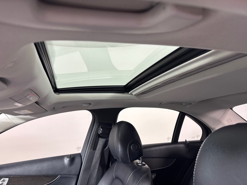 2019 Mercedes-Benz C-Class Image 16