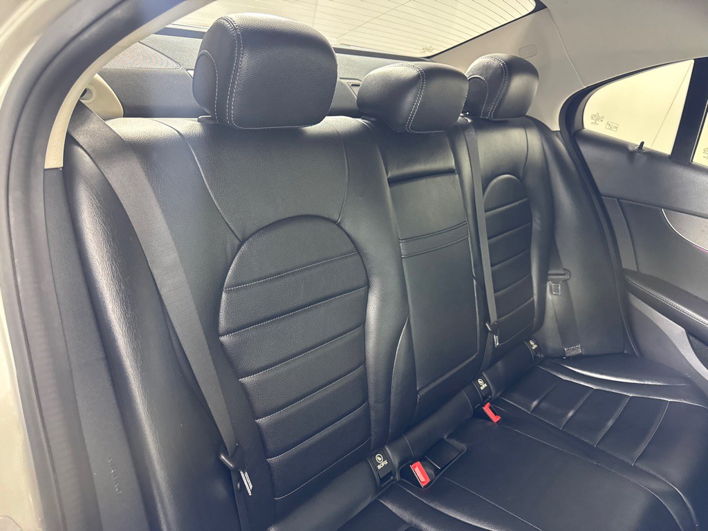 2019 Mercedes-Benz C-Class Image 24
