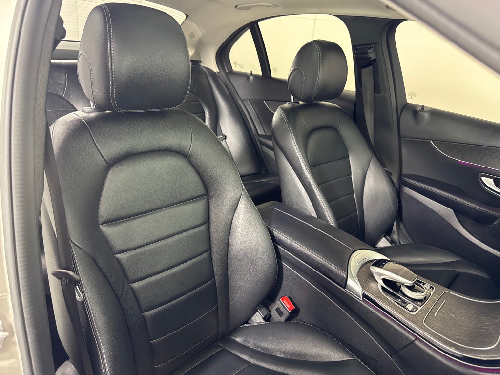 2019 Mercedes-Benz C-Class Image 26