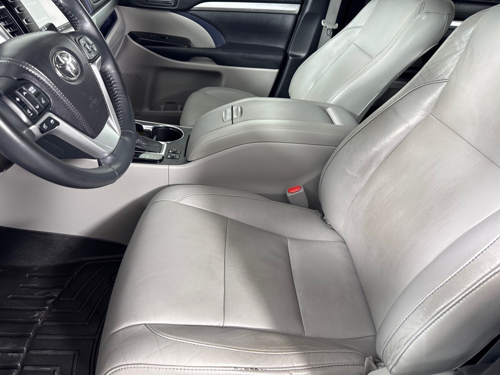 2014 Toyota Highlander Image 11