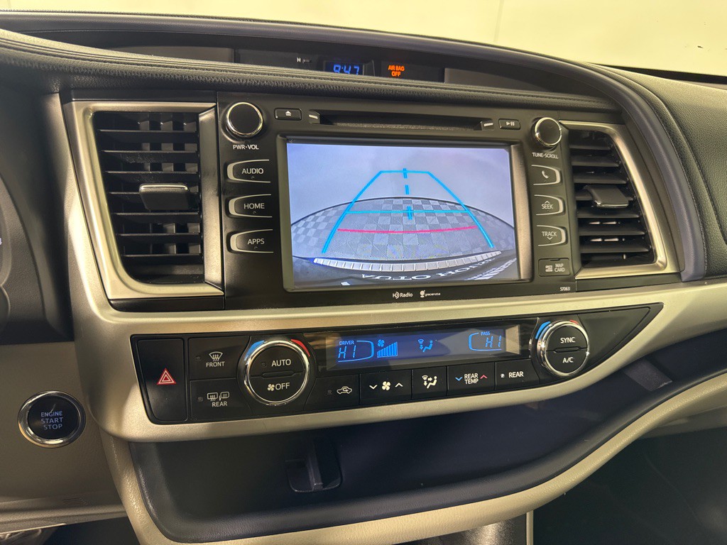2014 Toyota Highlander Image 17