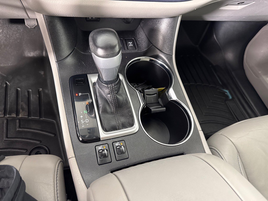 2014 Toyota Highlander Image 18