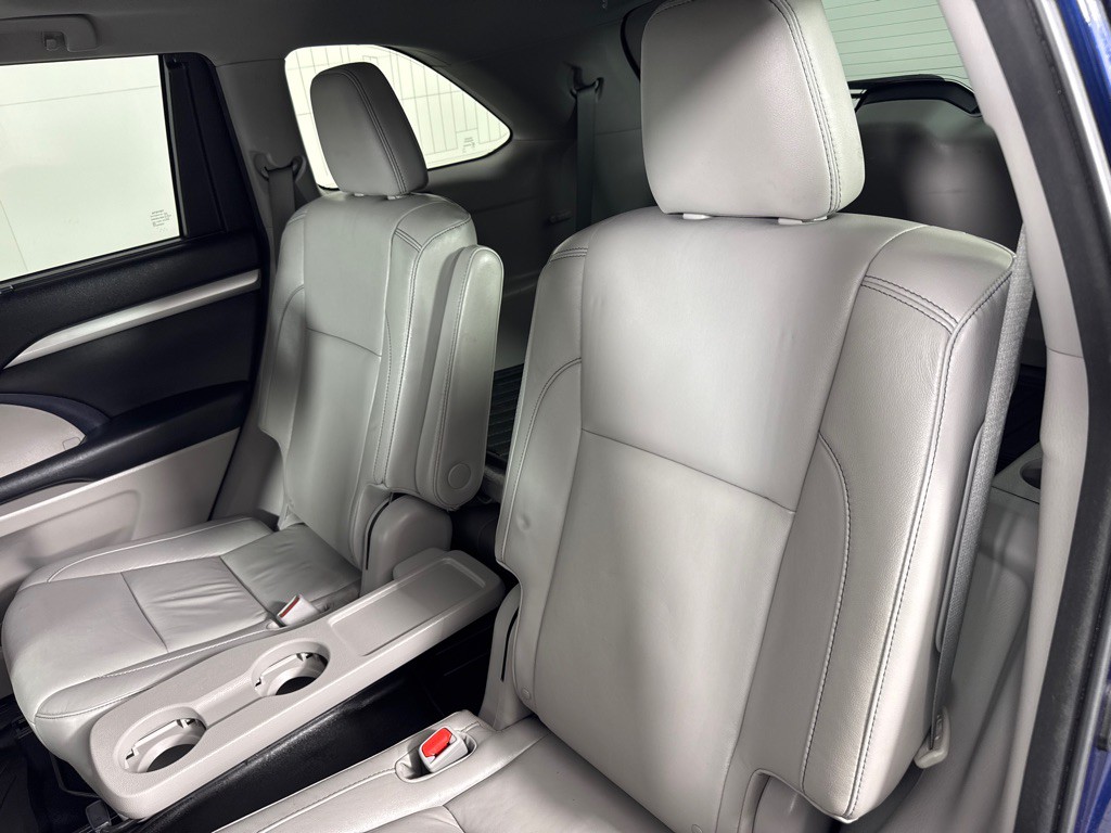 2014 Toyota Highlander Image 20