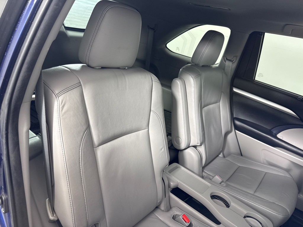 2014 Toyota Highlander Image 23