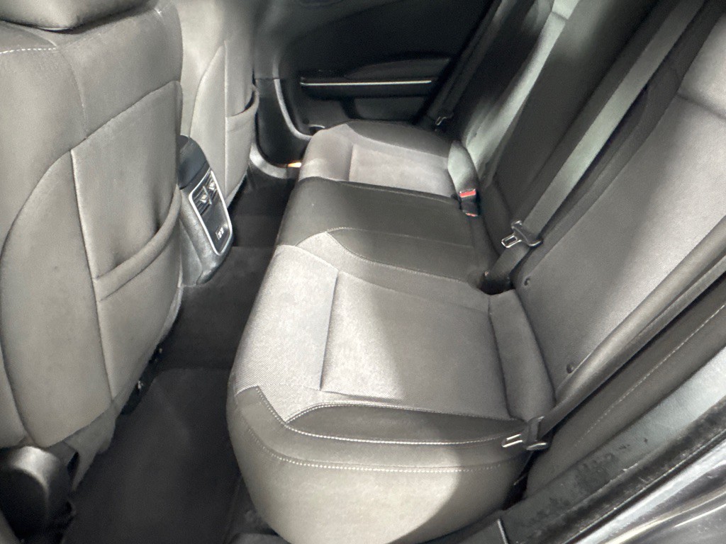 2022 Dodge Charger Image 17