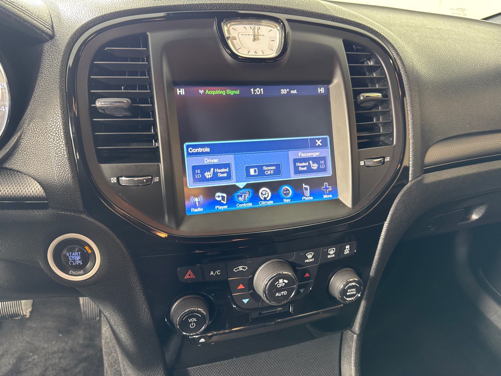 2013 Chrysler 300 Image 14