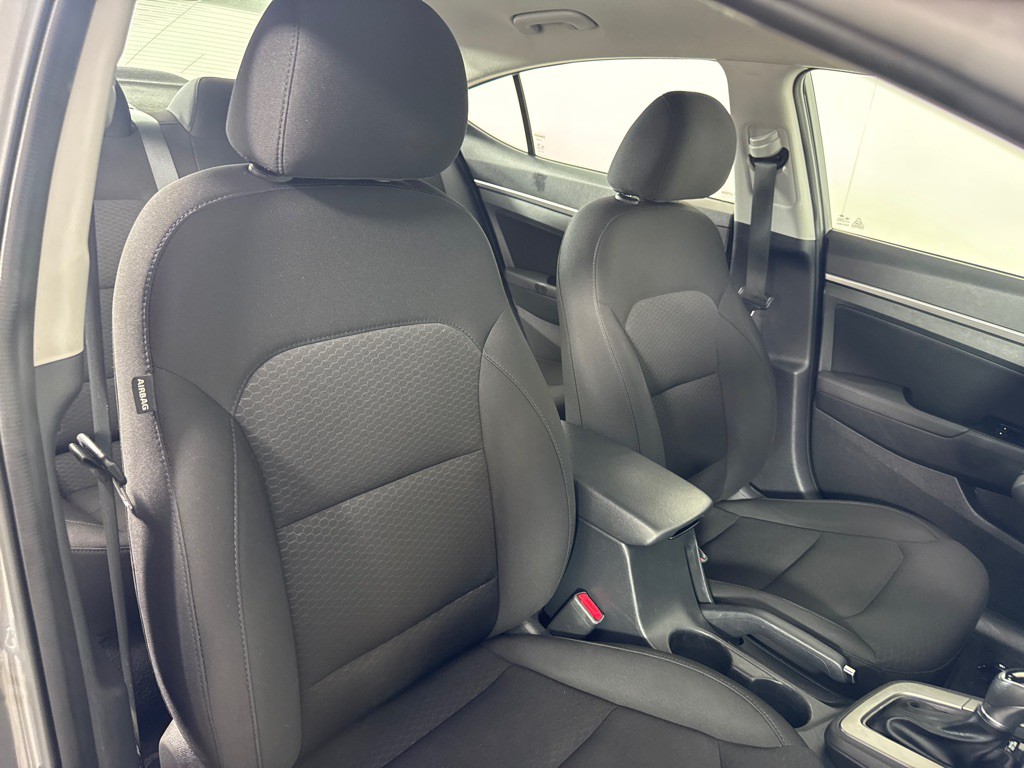 2020 Hyundai Elantra Image 26