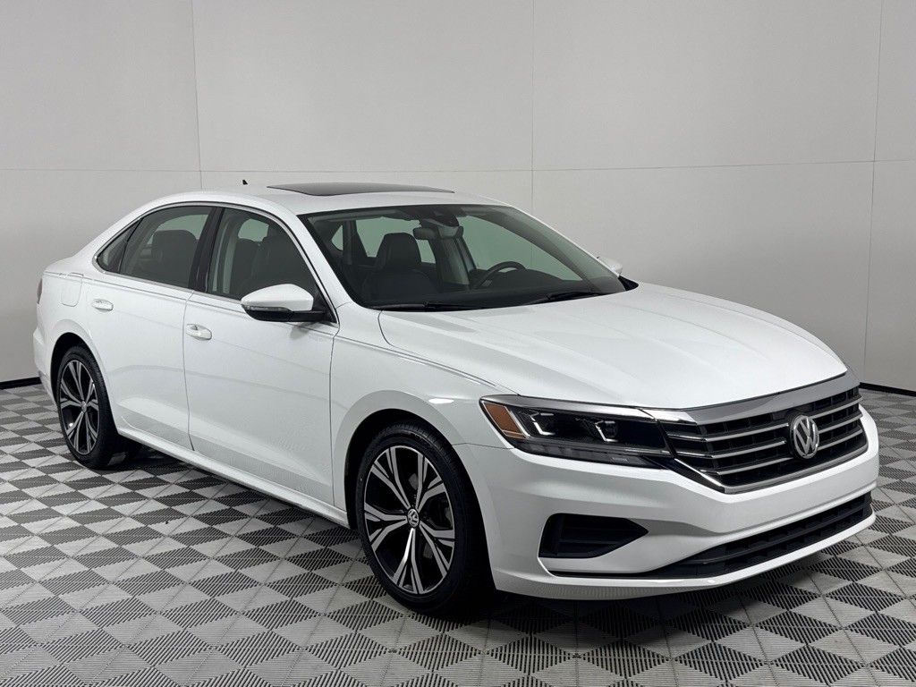 2021 Volkswagen Passat Image 3