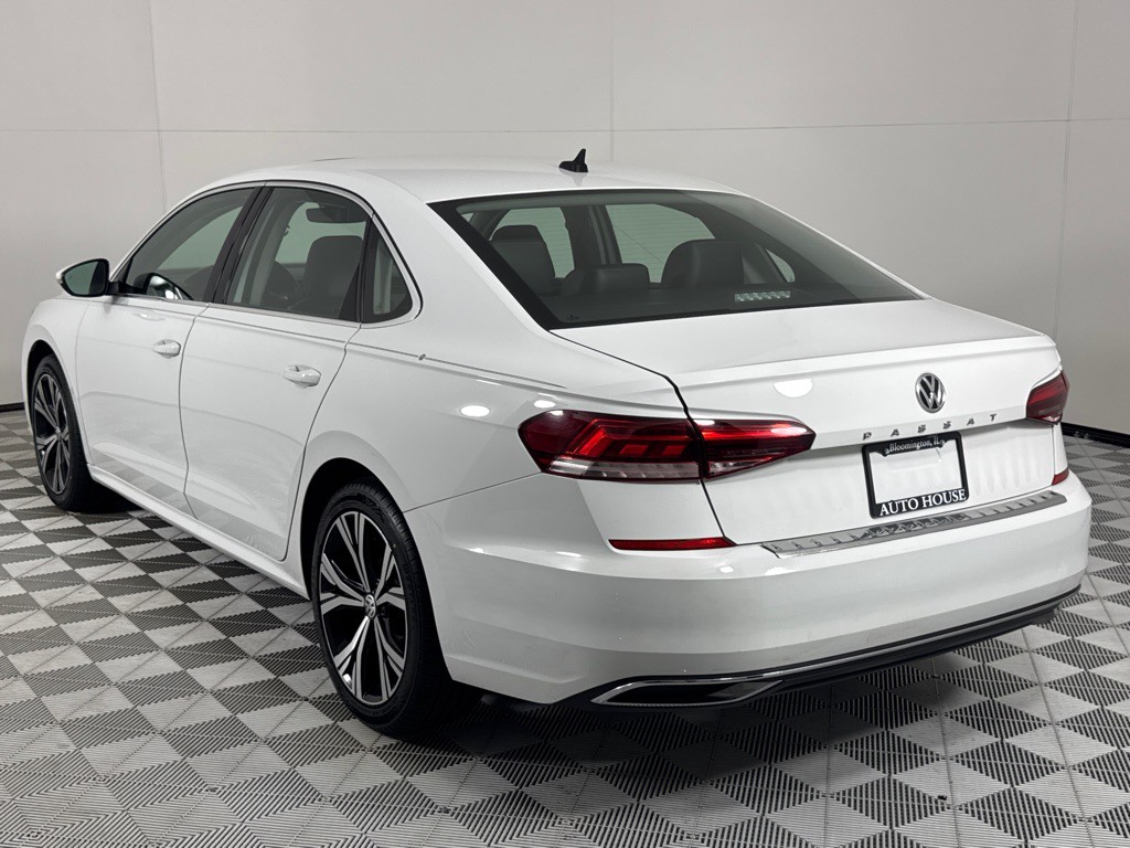 2021 Volkswagen Passat Image 7