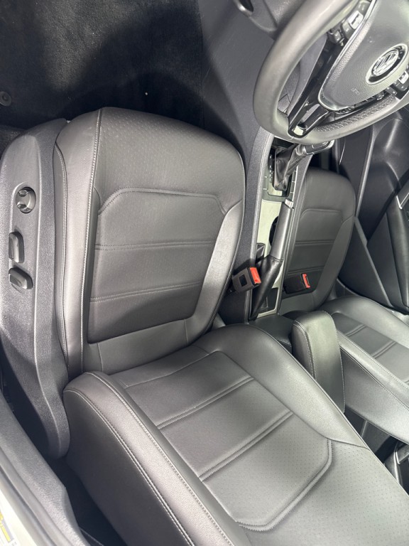 2021 Volkswagen Passat Image 14