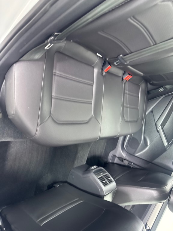 2021 Volkswagen Passat Image 24