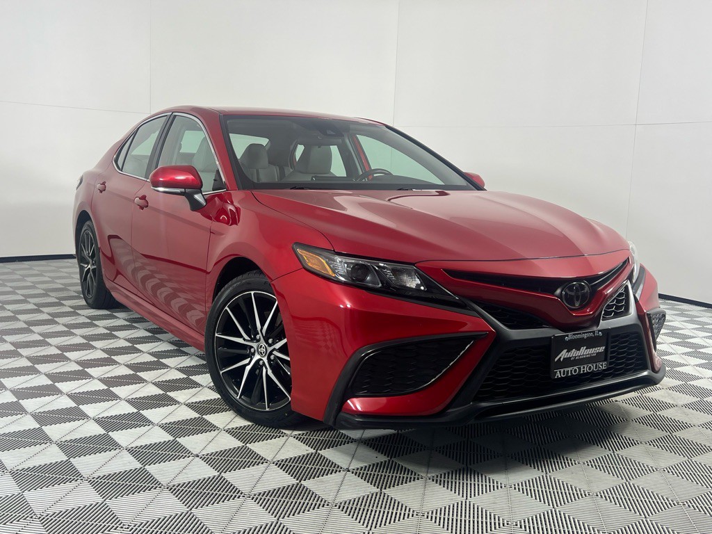 2022 Toyota Camry Image 2