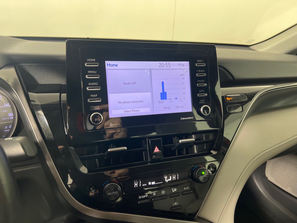 2022 Toyota Camry Image 17