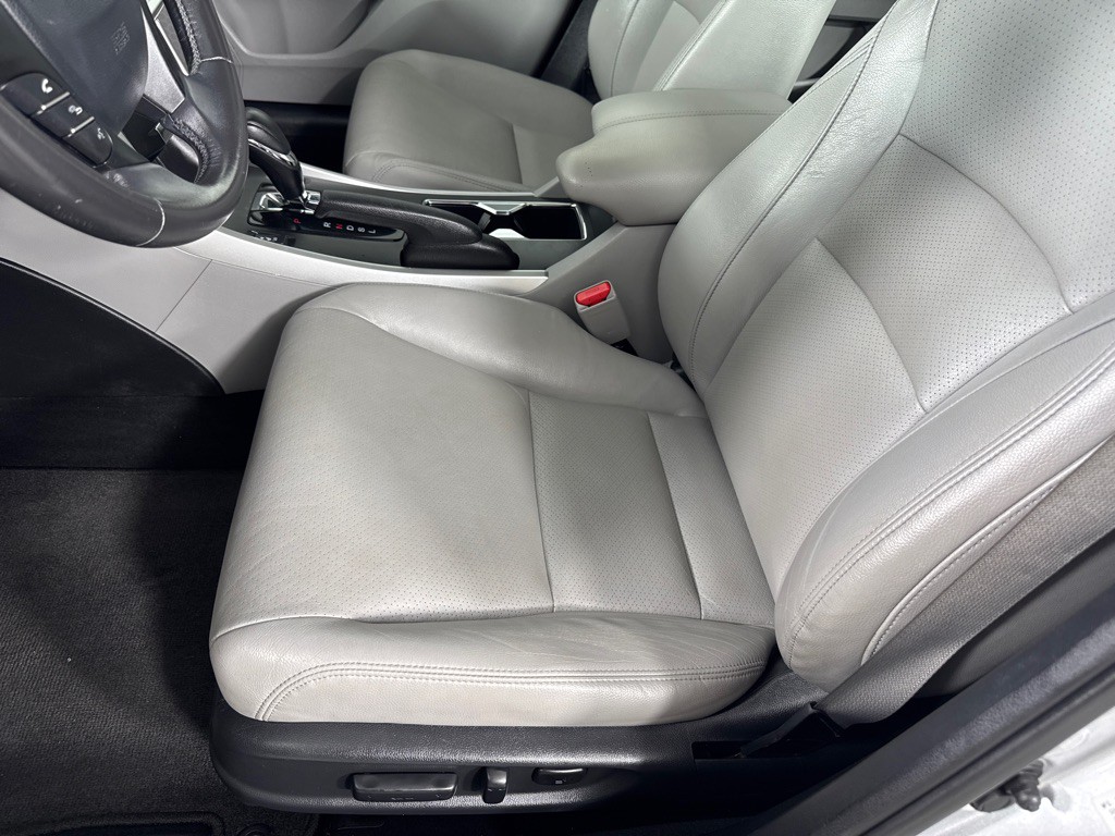 2013 Honda Accord Image 12