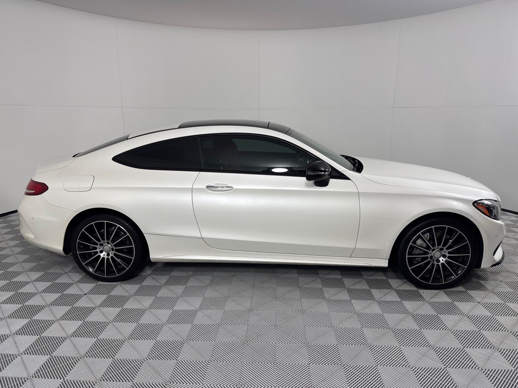 2017 Mercedes-Benz C-Class Image 4