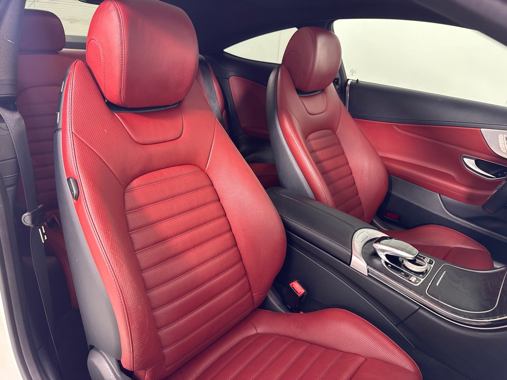 2017 Mercedes-Benz C-Class Image 24