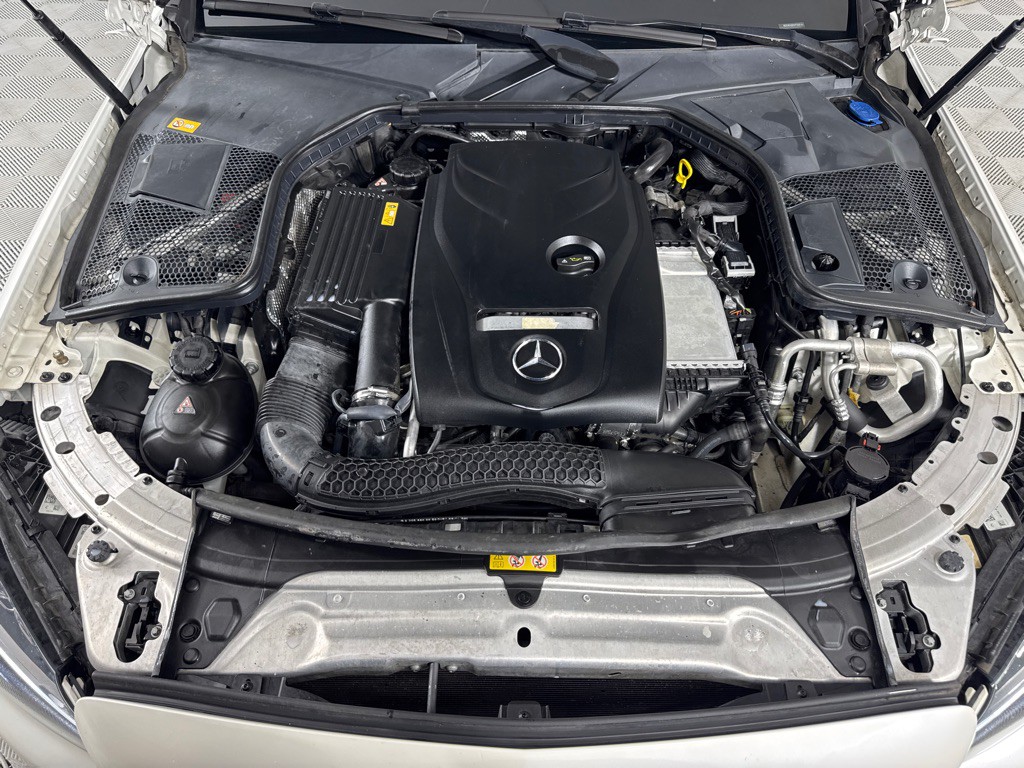 2017 Mercedes-Benz C-Class Image 26