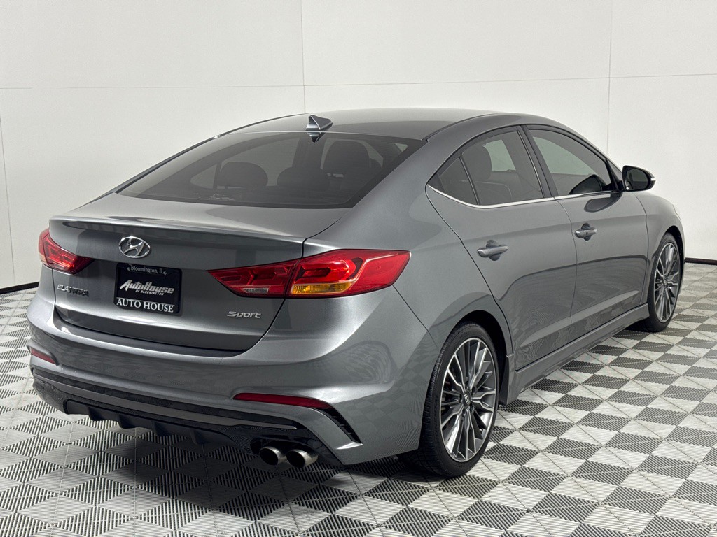 2017 Hyundai Elantra Image 5