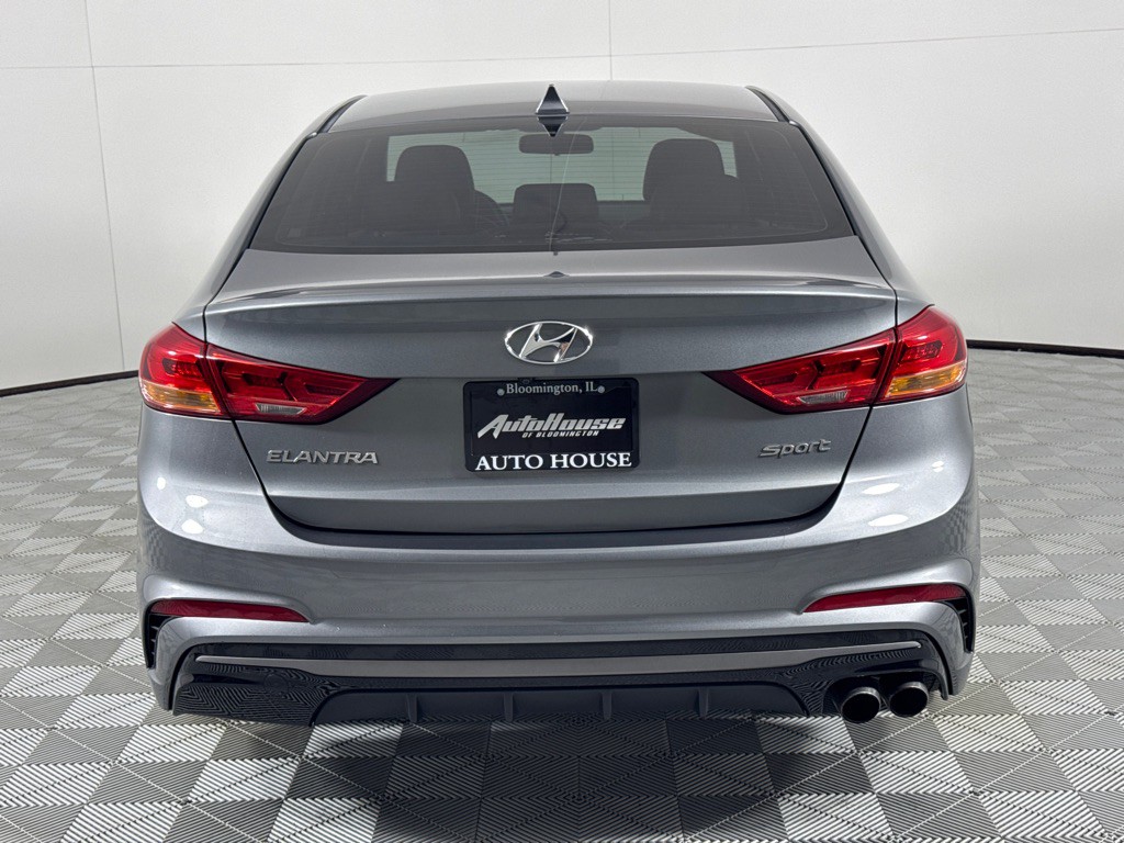 2017 Hyundai Elantra Image 6