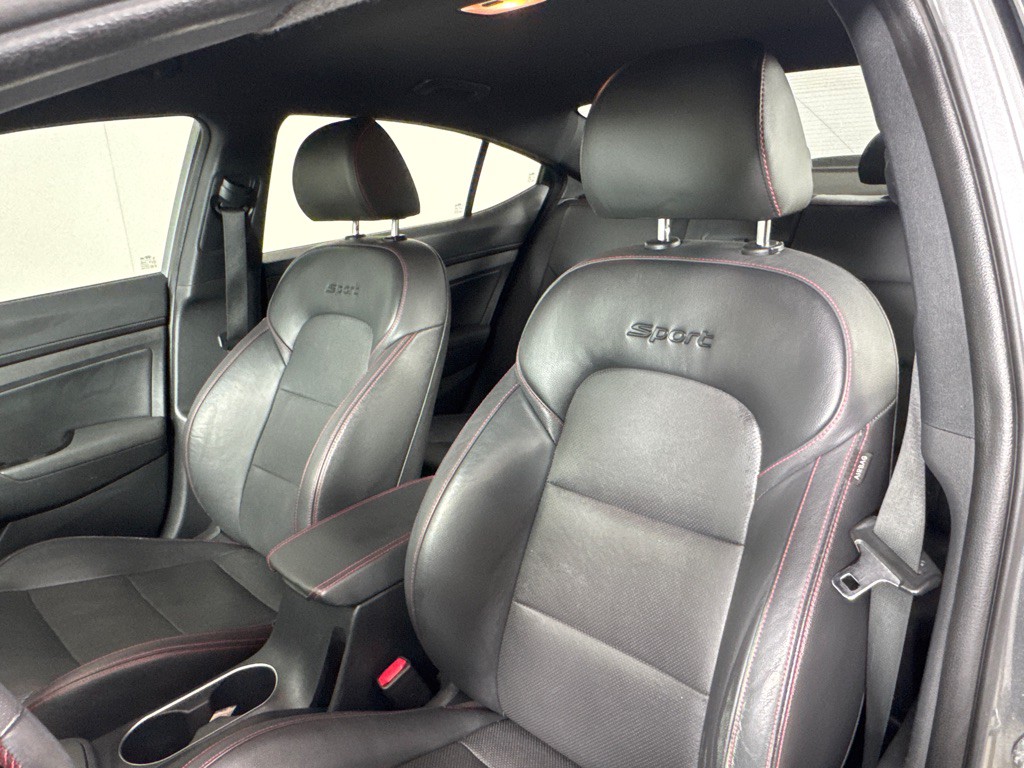 2017 Hyundai Elantra Image 14