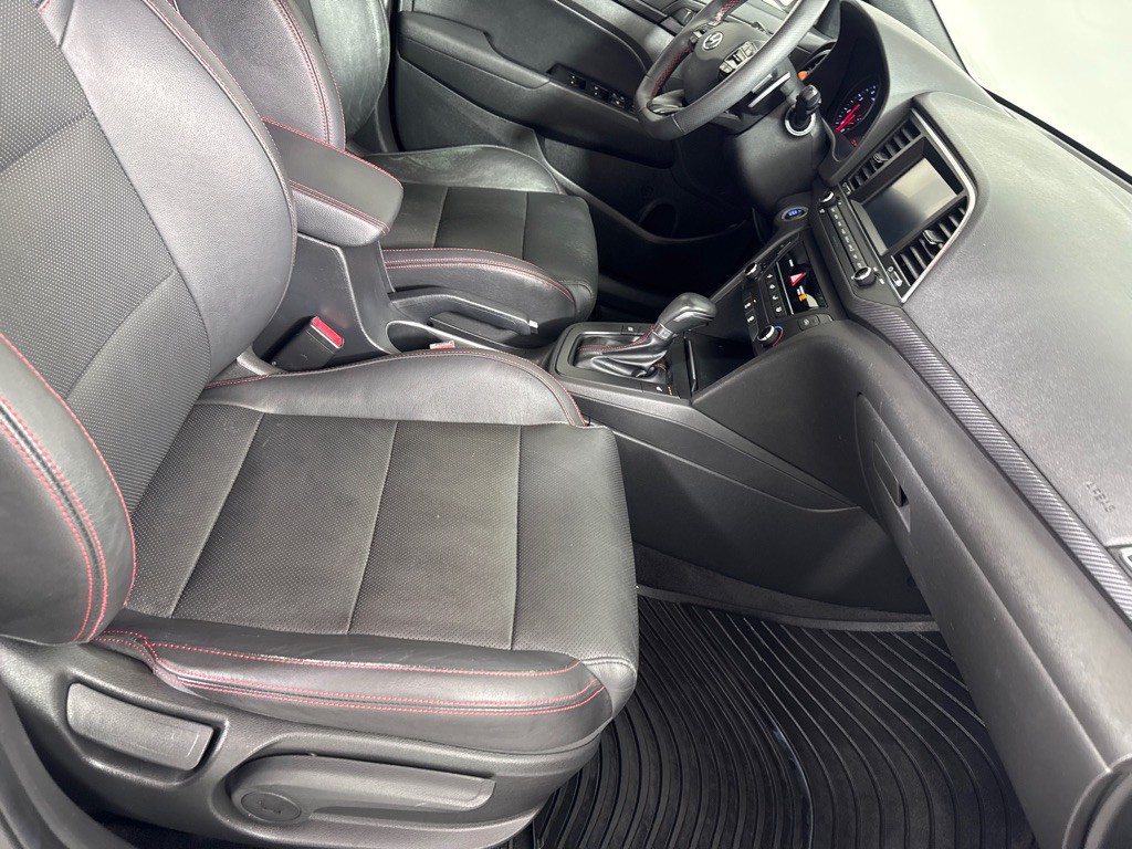 2017 Hyundai Elantra Image 23