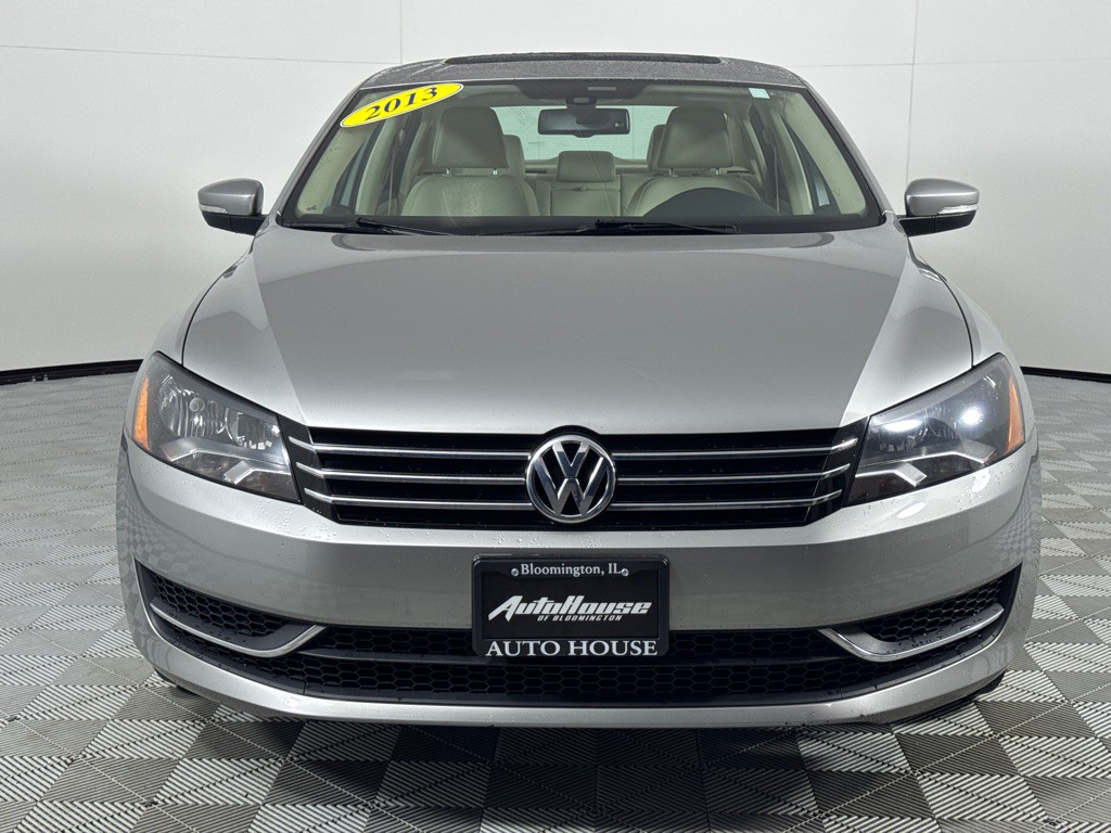 2013 Volkswagen Passat Image 10
