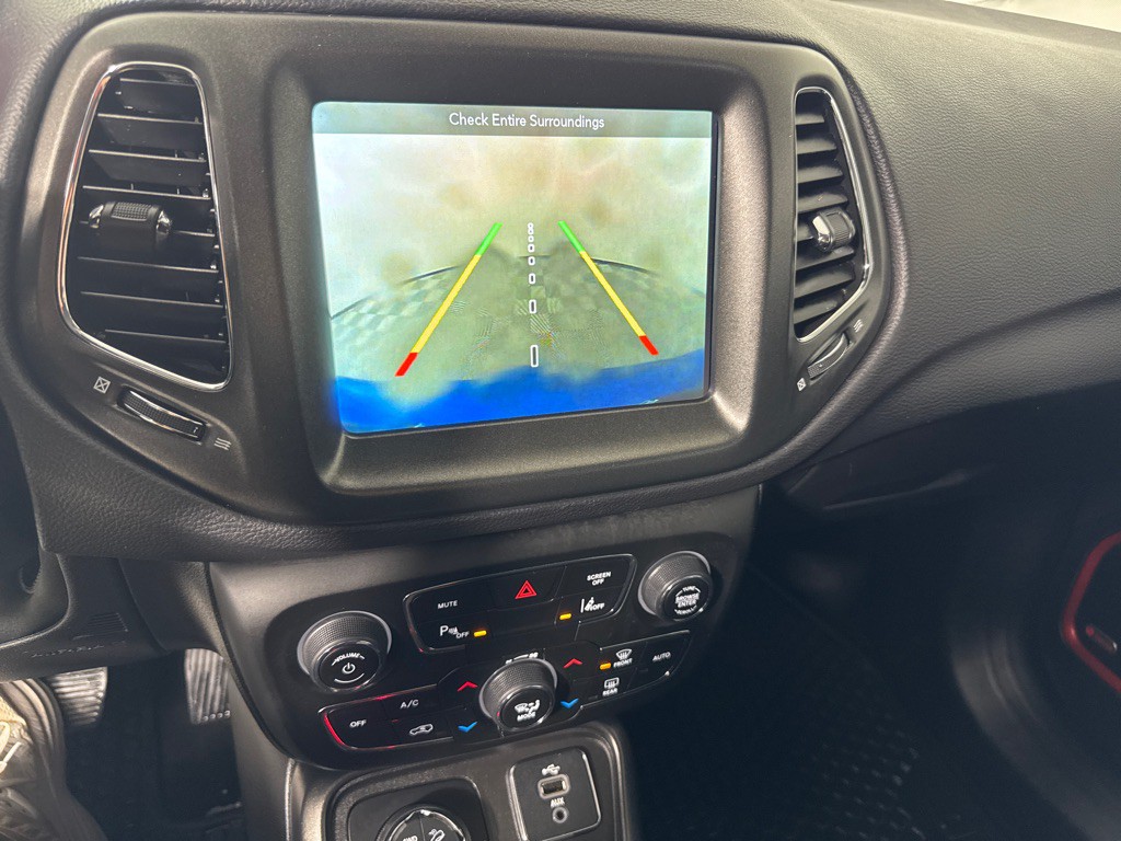 2018 Jeep Compass Image 17