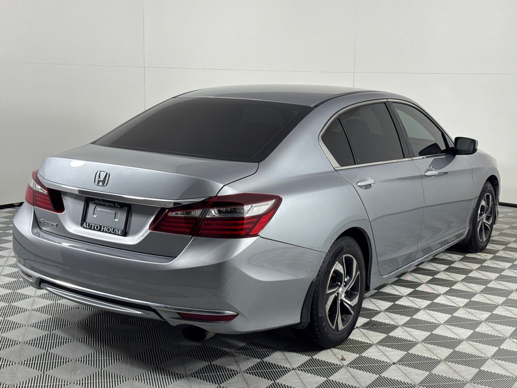 2017 Honda Accord Image 5