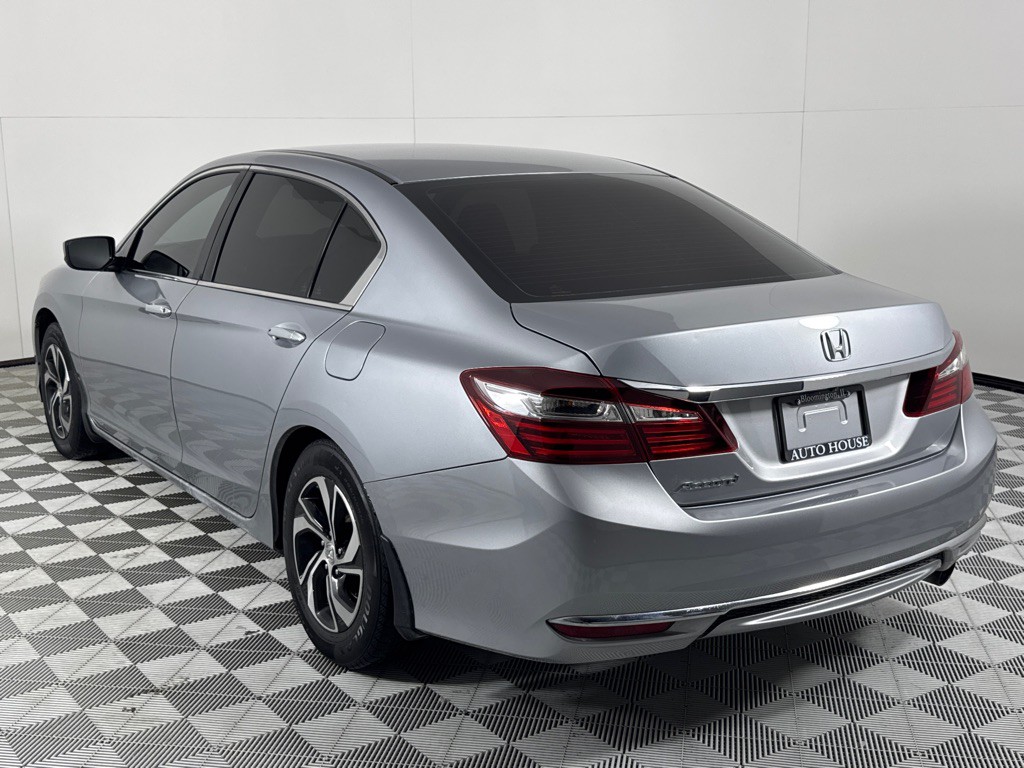 2017 Honda Accord Image 7