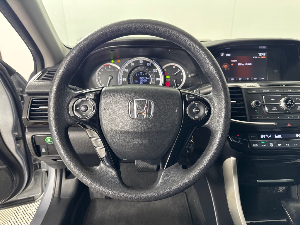 2017 Honda Accord Image 16