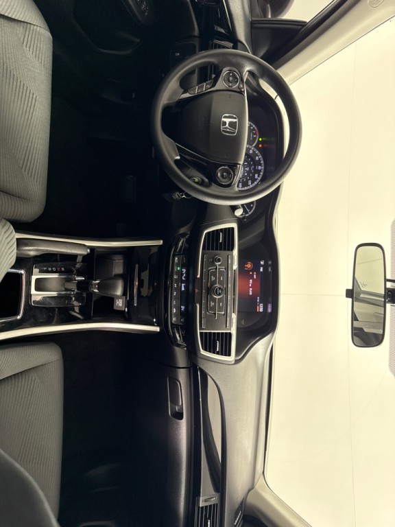 2017 Honda Accord Image 26