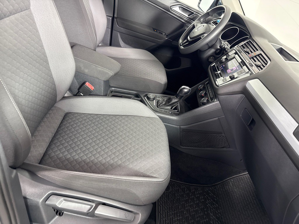 2018 Volkswagen Tiguan Image 25