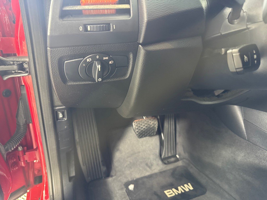 2011 BMW 1 Series Image 27