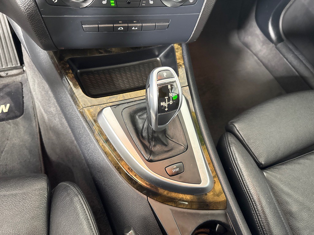 2011 BMW 1 Series Image 30