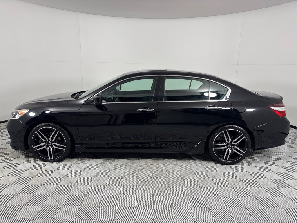 2017 Honda Accord Image 8