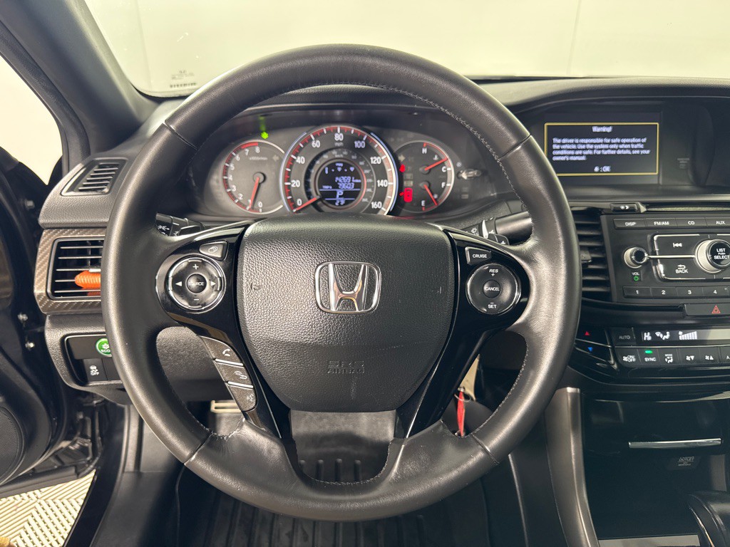 2017 Honda Accord Image 16