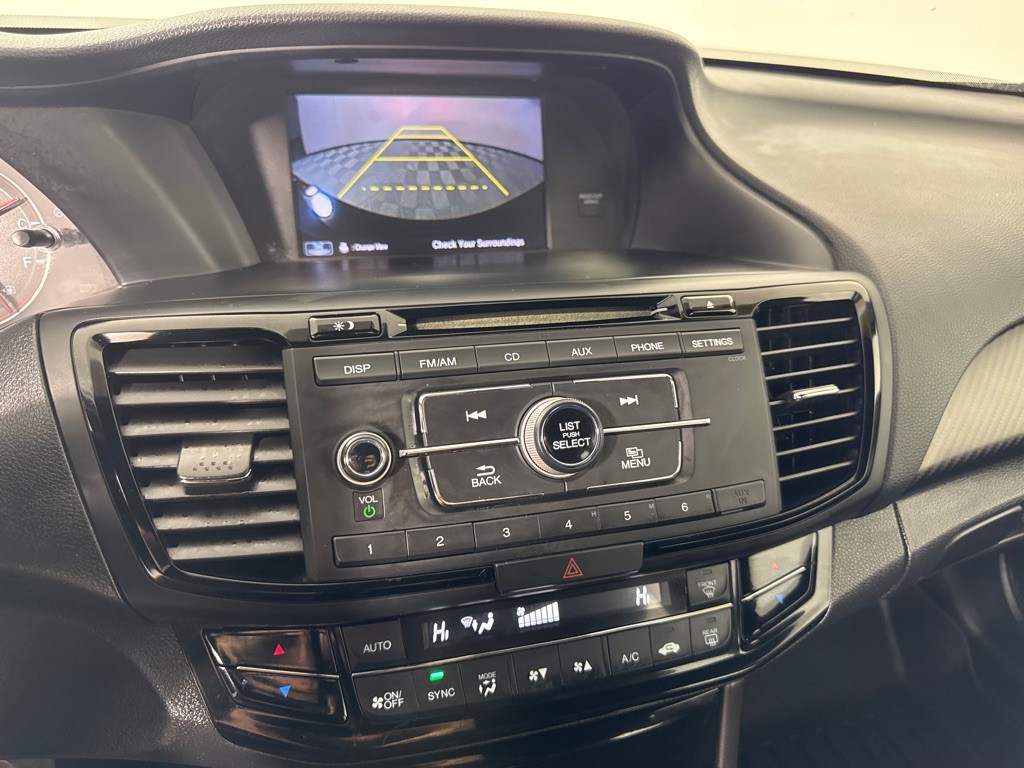 2017 Honda Accord Image 17
