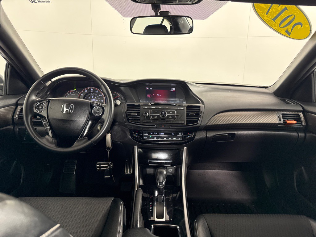 2017 Honda Accord Image 26