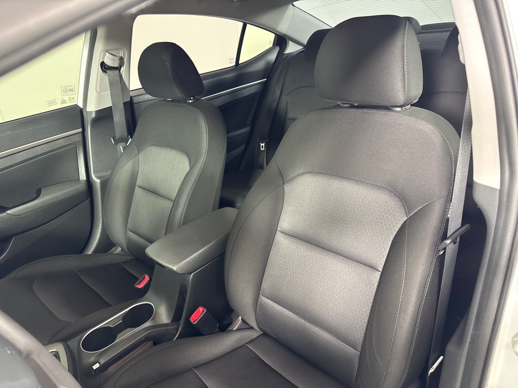 2018 Hyundai Elantra Image 12