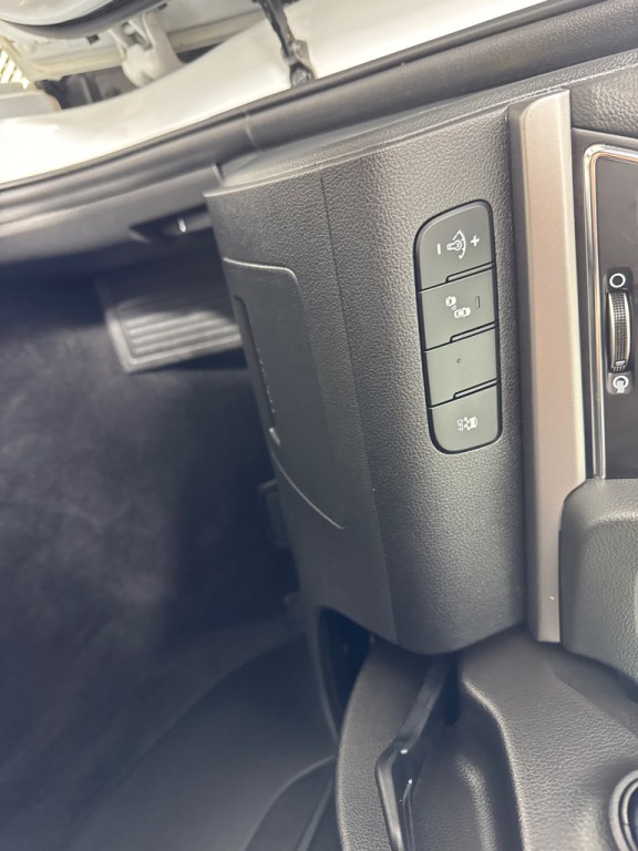 2018 Hyundai Elantra Image 13