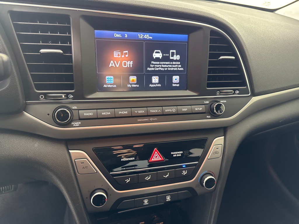 2018 Hyundai Elantra Image 15